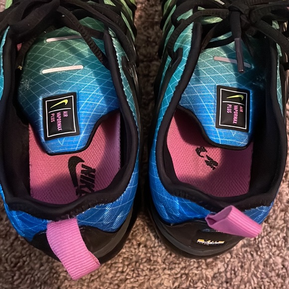Nike Vapormax Plus - Picture 8 of 8